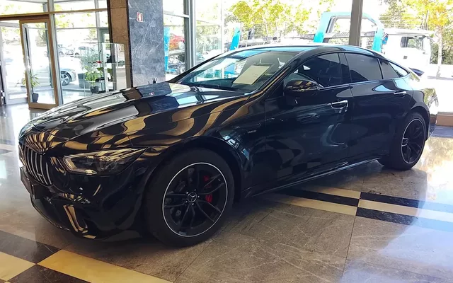 Mercedes-Benz AMG GT 4 portas 43