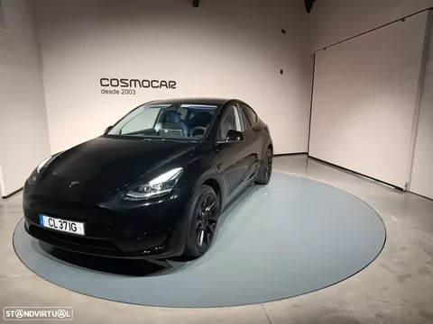 Tesla Model Y RWD