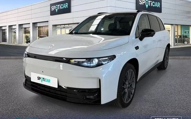 LEAPMOTOR C10 REEV 28.4 kWh Auto Design