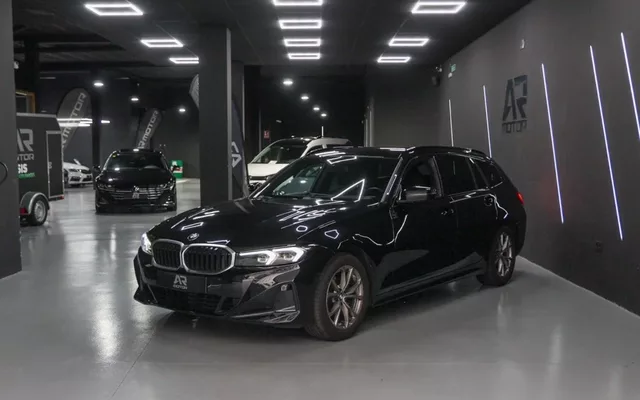 BMW Serie 3 318dA Touring - 27490€ en Ourense