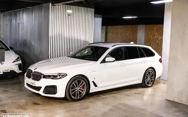 BMW 530 e Pack Desportivo M