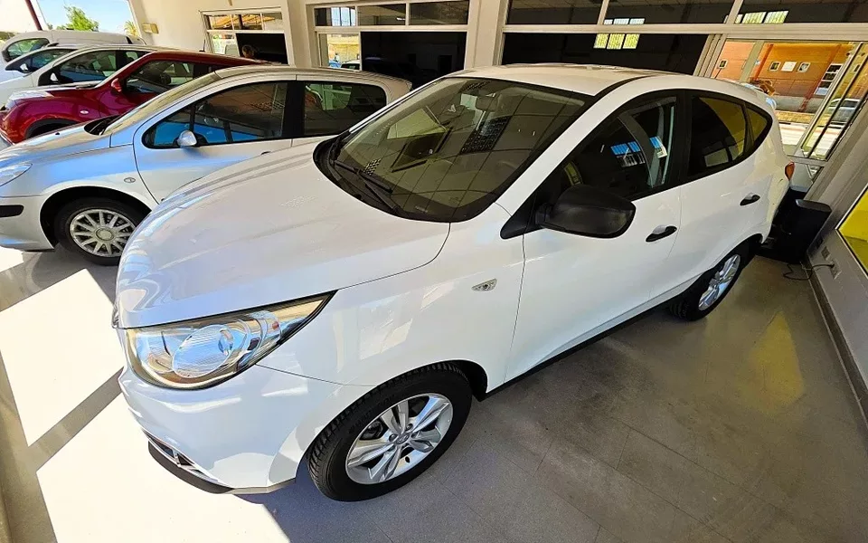 HYUNDAI ix35 ix35 1.6GDi GL Stadt Sky 4x2