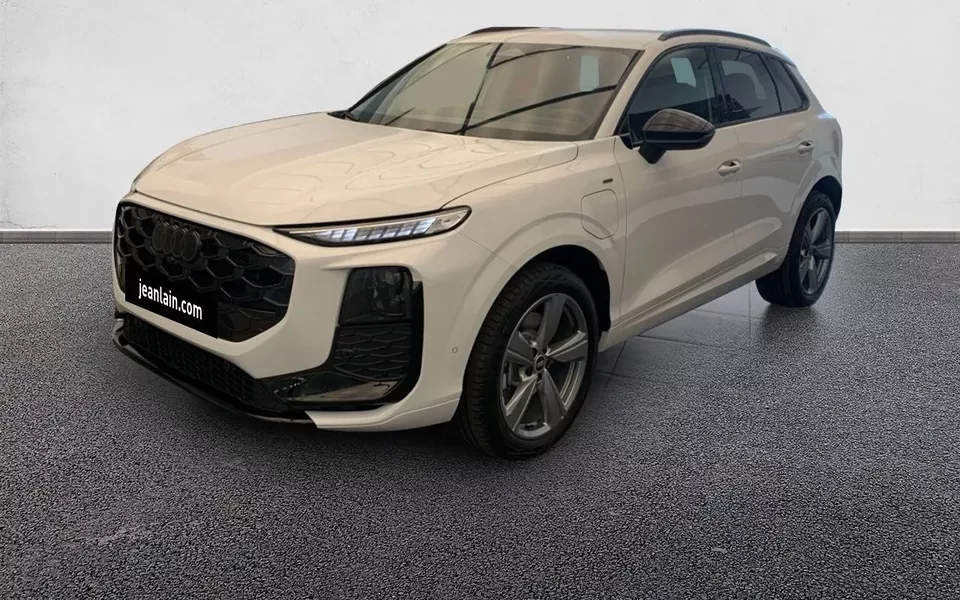 AUDI Q3 HYBRIDE Q3 e-hybrid 272 ch S tronic 6 S line
