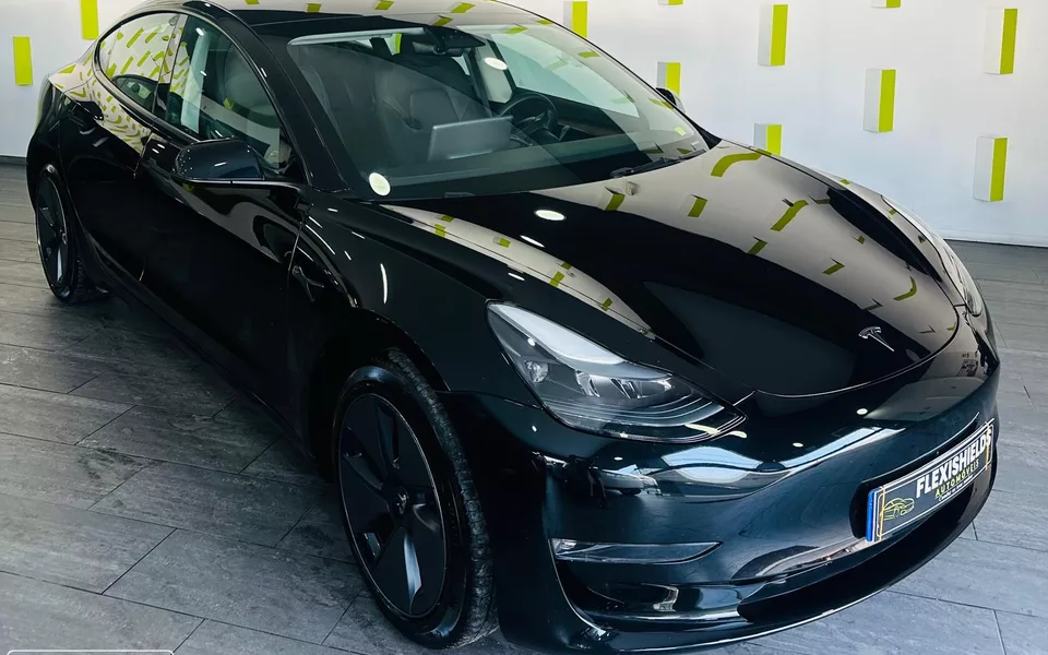 Tesla Model 3 Long-Range RWD