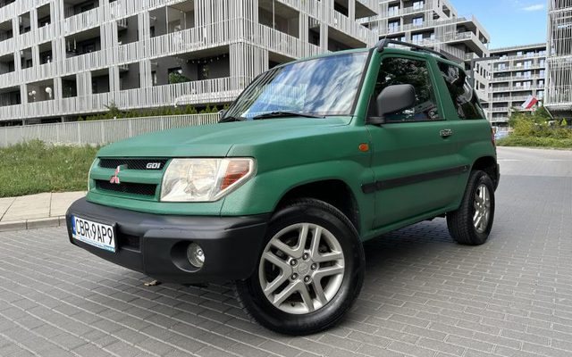Mitsubishi PAJERO 2002