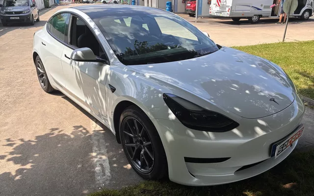 Tesla Model 3 Standard Range Plus RWD