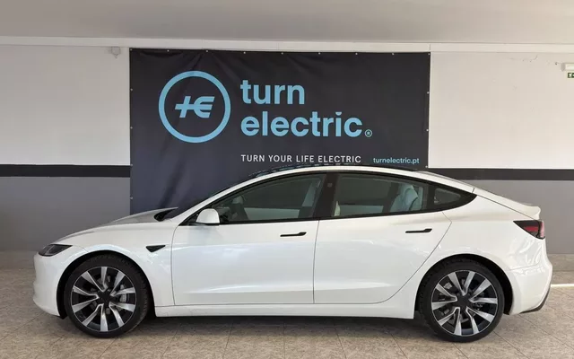 Tesla Model 3 Tração Traseira Premium