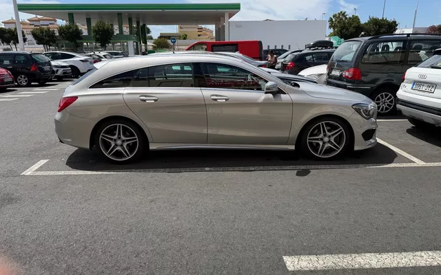 Mercedes-Benz CLA 220