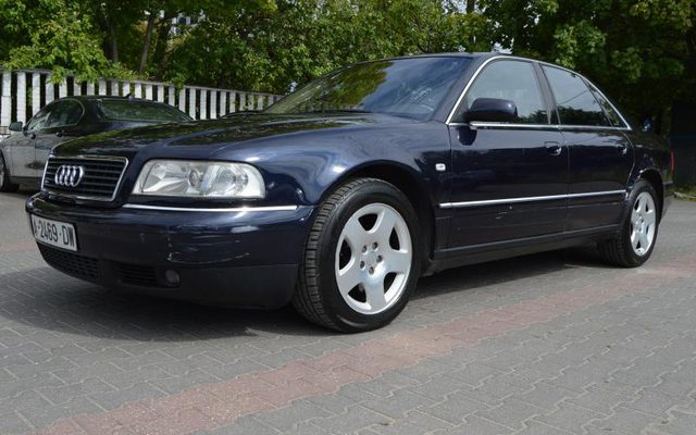 Audi A8 1999