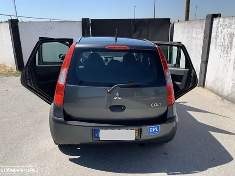 Mitsubishi Colt