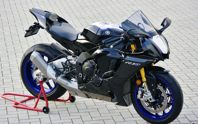 Yamaha YZF R1 M