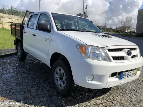 Toyota Hilux 2.5 D-4D CD