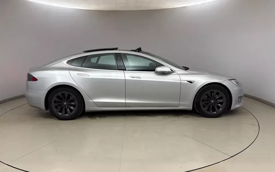 Tesla Model S Long Range AWD