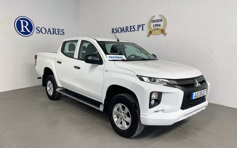 Mitsubishi L200 2.3 DI-D CD Invite 4WD