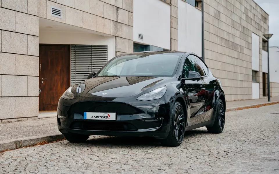 Tesla Model Y Long Range Dual Motor AWD