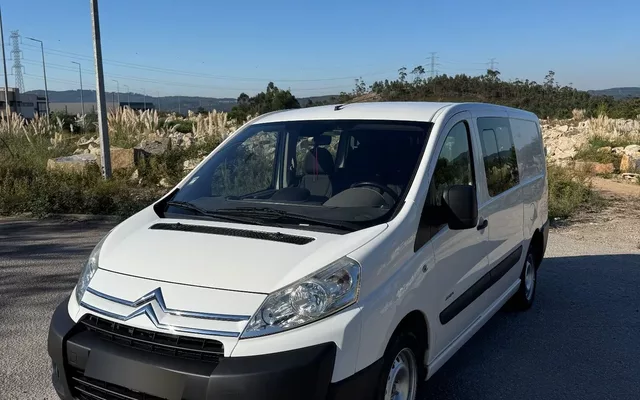 Citroën Jumpy 2.0 HDi L2H1Semi-Vidrada
