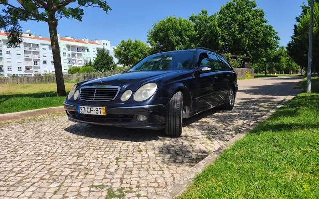 Mercedes-Benz E 220 CDI Avantgarde Aut.