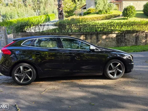 Volvo V40 D2 R Design