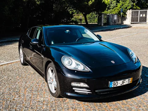 Porsche Panamera 4 PDK