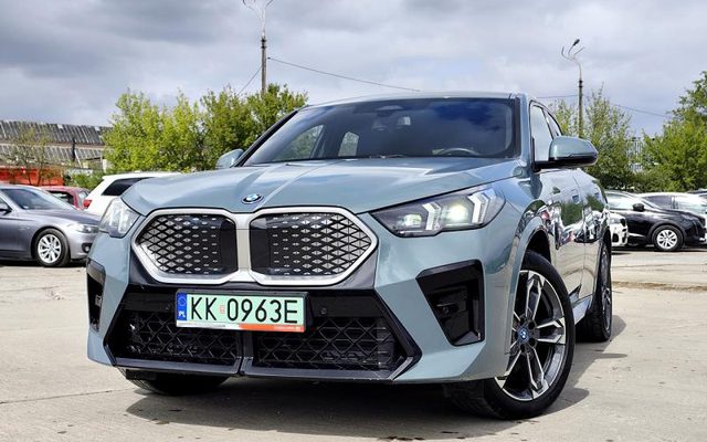 BMW IX2 2024