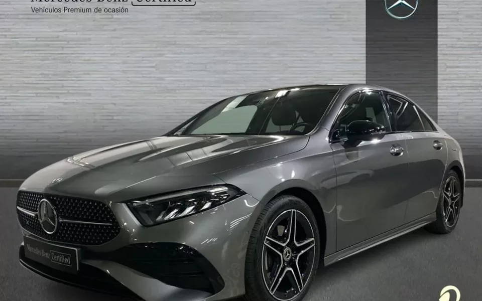 MERCEDES-BENZ Clase A CLASE A SEDÁN A 200 Sedán AMG Line (EURO 6e)