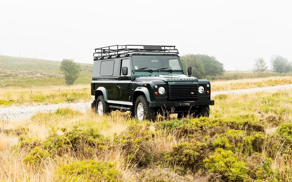 Land Rover Defender