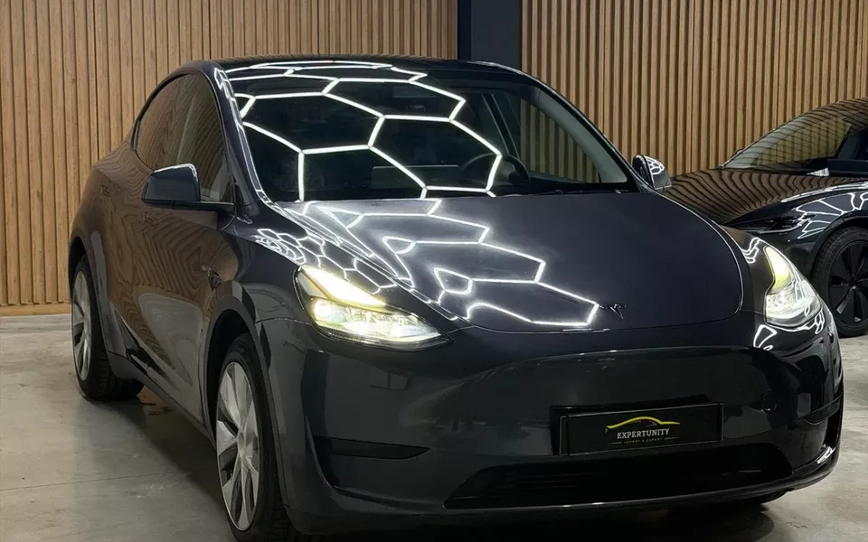 Tesla Model Y Standard