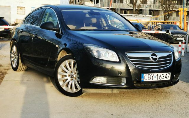 Opel INSIGNIA 2010