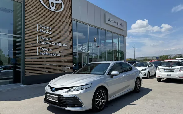 Toyota Camry Dynamic 2.5 Hybrid 218 Cp