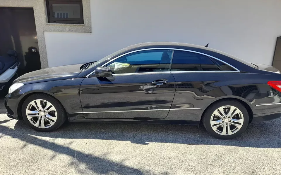 Mercedes-Benz E 250 CDi Avantgarde BlueEfficiency Auto