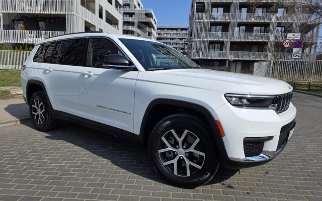 Jeep GRAND CHEROKEE 2023
