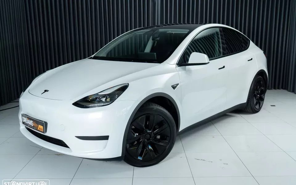 Tesla Model Y Standard