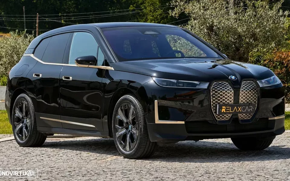 BMW iX xDrive 40
