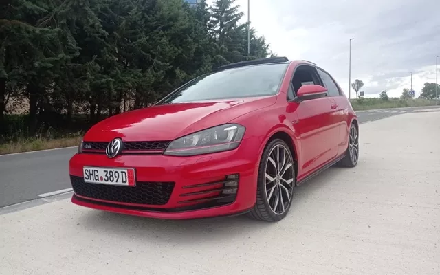 VOLKSWAGEN Golf Golf 2.0 TSI GTI 220