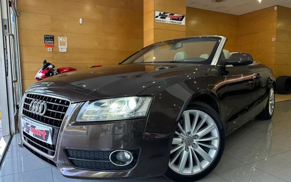 AUDI A5 A5 Cabrio 3.0TDI quattro S-Tronic 245