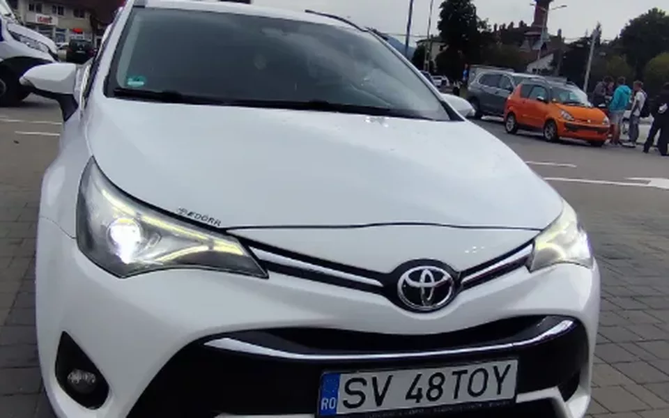 Toyota Avensis 2015