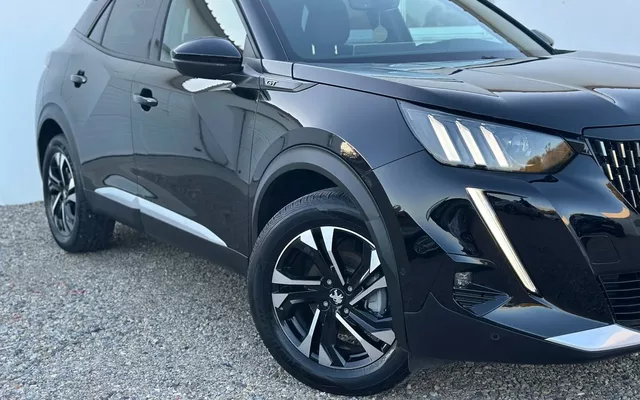 Peugeot 2008 PureTech 130 EAT8 GT Pack