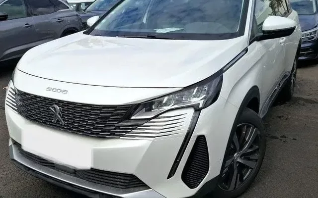 Peugeot 5008 1.2 PureTech Allure EAT8