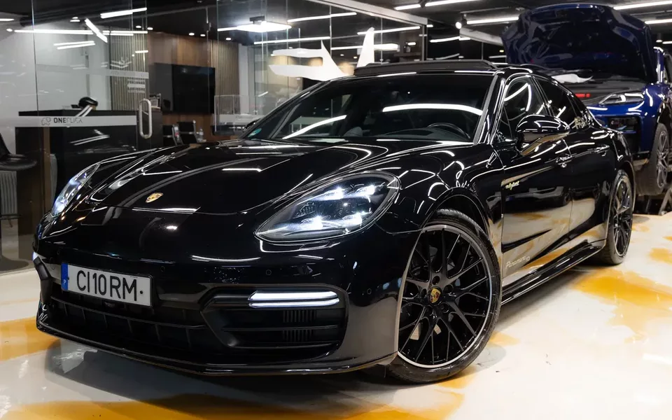 Porsche Panamera 4 E-Hybrid 10 Years Edition