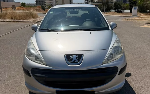 Peugeot 207 1.4 16V Open