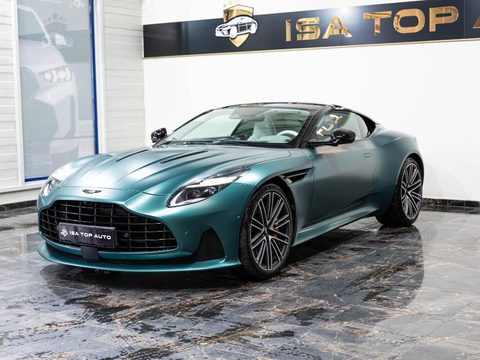 Aston Martin DB12 2024