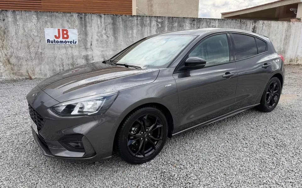 Ford Focus 1.0 EcoBoost Hybrid ST-LINE
