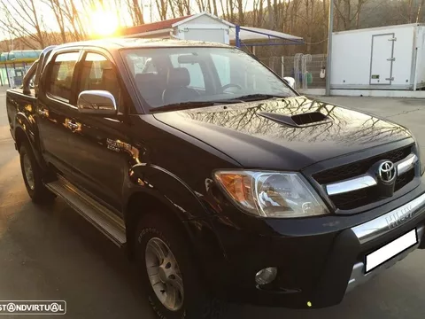Toyota Hilux 3.0 D-4D CD Tracker