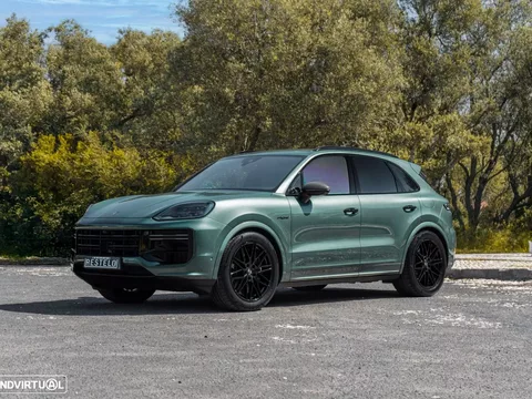 Porsche Cayenne Turbo E-Hybrid Tiptronic S