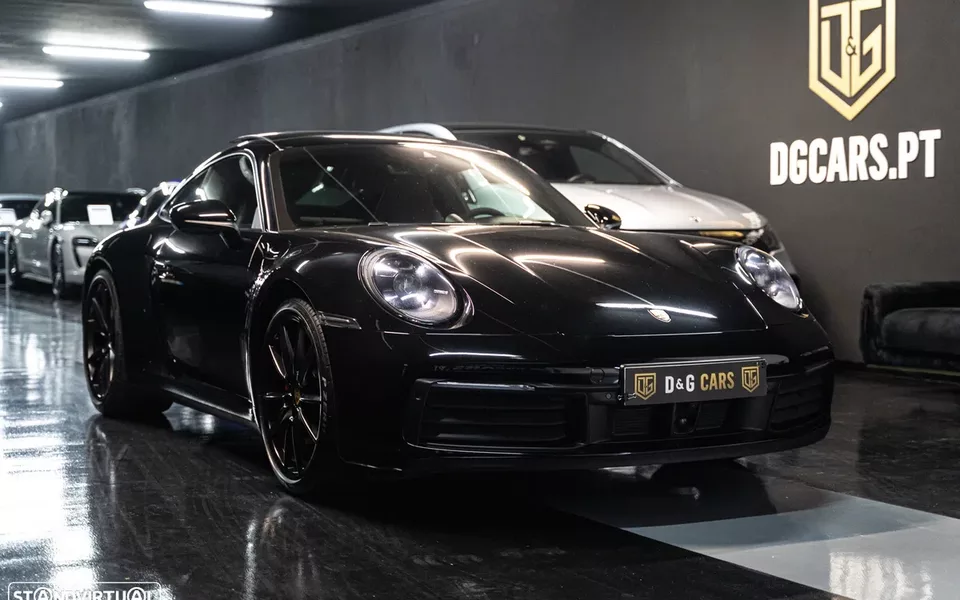 Porsche 911 (992) Carrera 4 PDK