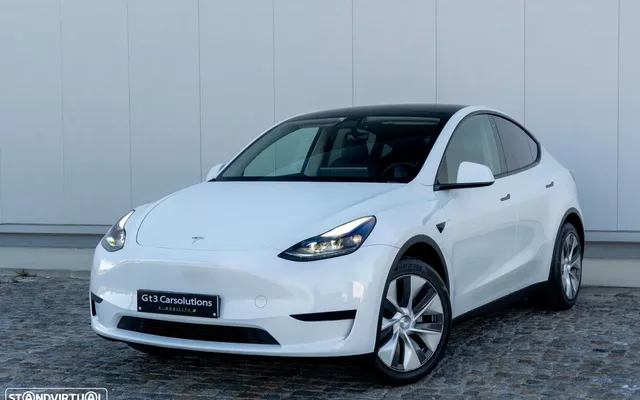 Tesla Model Y Standard