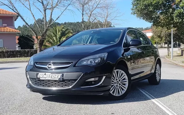 Opel Astra 1.6 CDTi Cosmo Start/Stop