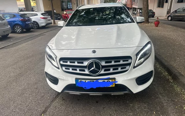 Mercedes-Benz GLA 220 d