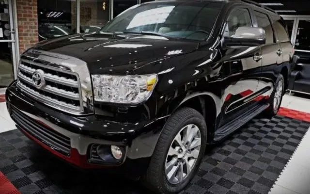 TOYOTA Sequoia 5.7L V8 4WD Limited - 83500€ en Banastas