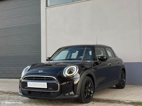 MINI 5 Portas Cooper Aut. Essential